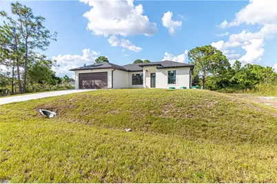 2702 49th St W, Lehigh Acres, FL 33971 - Photo 10