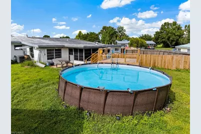 298 Lakeview Dr, North Fort Myers, FL 33917 - Photo 10