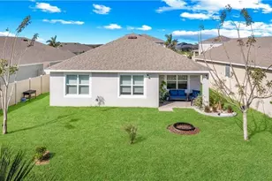 8880 Cascade Price Cir, North Fort Myers, FL 33917 - Photo 16