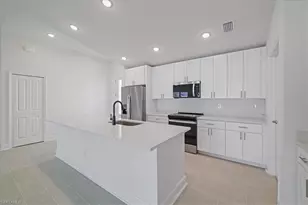 505 SW 25th Ln, Cape Coral, FL 33914 - Photo 6