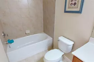 2571 Laurentina Ln, Cape Coral, FL 33909 - Photo 18