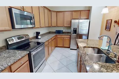 2571 Laurentina Ln, Cape Coral, FL 33909 - Photo 14