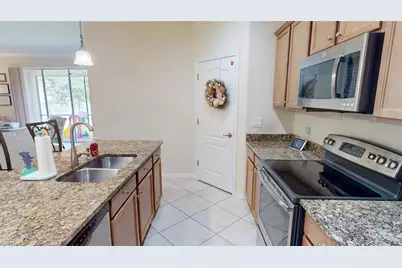 2571 Laurentina Ln, Cape Coral, FL 33909 - Photo 12