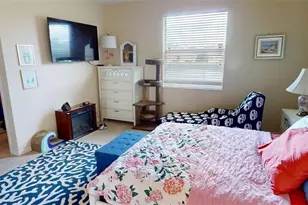 2571 Laurentina Ln, Cape Coral, FL 33909 - Photo 24