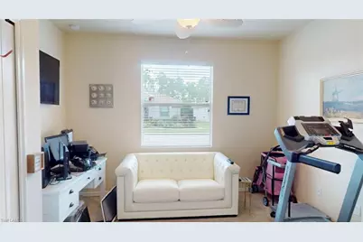 2571 Laurentina Ln, Cape Coral, FL 33909 - Photo 4