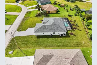 624 NW 17th Pl, Cape Coral, FL 33993 - Photo 40