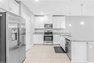 12539 Laurel Cove Dr, Fort Myers, FL 33913 - Photo 4