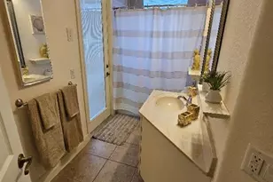 118 SE 23rd Pl, Cape Coral, FL 33990 - Photo 8