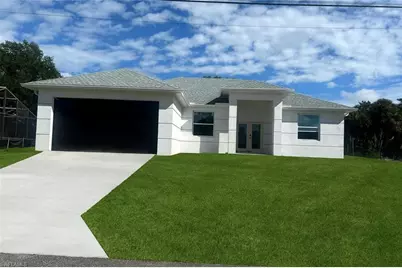 2524 Lakeview Dr, Lehigh Acres, FL 33936 - Photo 1
