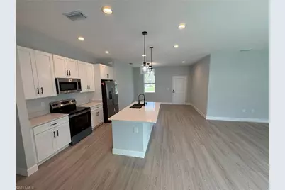 71 Stanhope St, Port Charlotte, FL 33954 - Photo 8