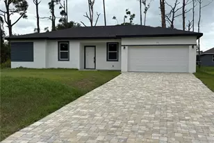 71 Stanhope St, Port Charlotte, FL 33954 - Photo 1