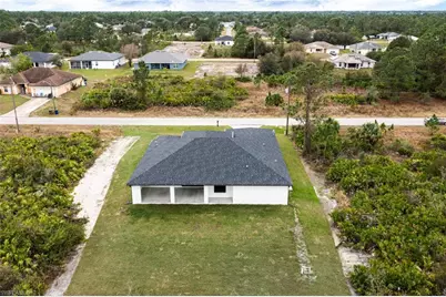 2712 40th St W, Lehigh Acres, FL 33971 - Photo 44