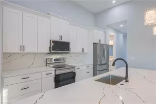 313 NE 5th Terrace, Cape Coral, FL 33909 - Photo 18