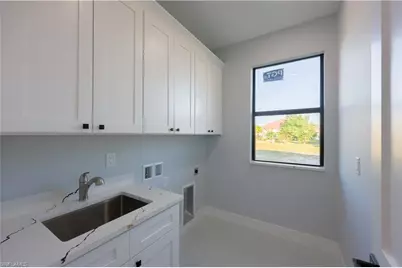 313 NE 5th Ter, Cape Coral, FL 33909 - Photo 32