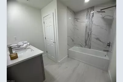 106 Sinclair St SE, Port Charlotte, FL 33952 - Photo 12