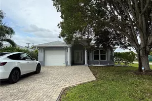 799 94th Ave N, Naples, FL 34108 - Photo 2