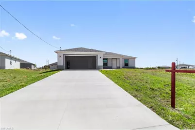 8022 Melody Cir, Labelle, FL 33935 - Photo 1