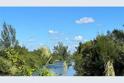 209 NW 19th Ter, Cape Coral, FL 33993 - Photo 2