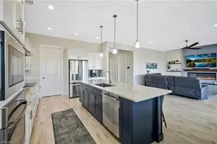 2717 SW 38th St, Cape Coral, FL 33914 - Photo 14