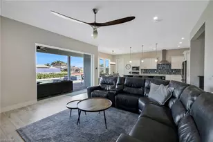 2717 SW 38th St, Cape Coral, FL 33914 - Photo 10