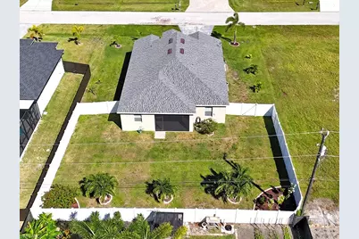 1008 SW 36th St, Cape Coral, FL 33914 - Photo 2