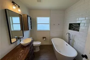 1417 NE 4th Pl, Cape Coral, FL 33909 - Photo 16