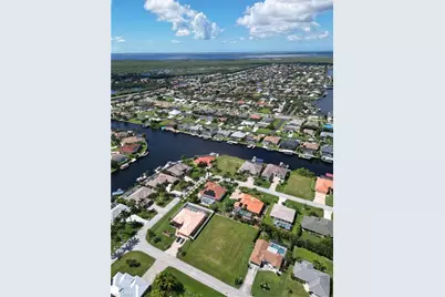 5304 SW 19th Pl, Cape Coral, FL 33914 - Photo 6