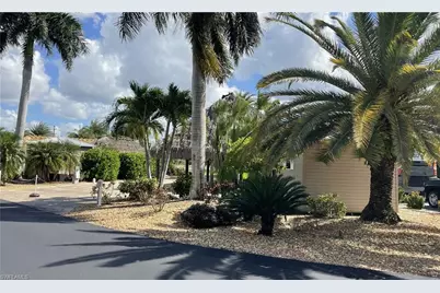 10316 Fire Flag Trl, Fort Myers, FL 33905 - Photo 2