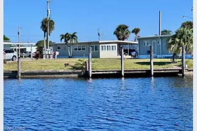 5563 Sir Walter Way, North Fort Myers, FL 33917 - Photo 12