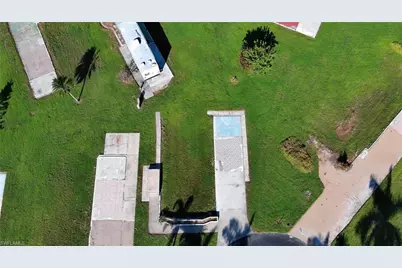 54 Poplar Pl, Fort Myers, FL 33908 - Photo 4