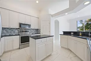 13717 Bald Cypress Cir, Fort Myers, FL 33907 - Photo 8