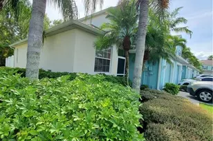 3616 Pine Oak Cir, Fort Myers, FL 33916 - Photo 4