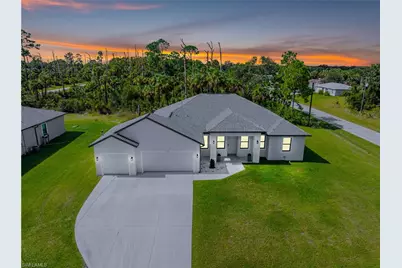 1158 E Benbow Cir, Labelle, FL 33935 - Photo 34