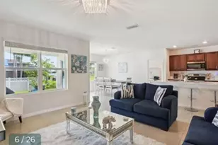 1009 Jacaranda Pkwy E, Cape Coral, FL 33909 - Photo 6