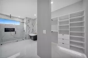 805 SW 10th Pl, Cape Coral, FL 33991 - Photo 24
