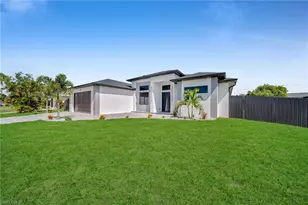 805 SW 10th Pl, Cape Coral, FL 33991 - Photo 2