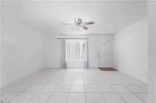 4056 S Edgewater Cir, Labelle, FL 33935 - Photo 14