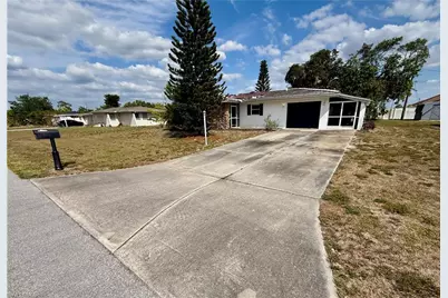 320 Hollywood St, Lehigh Acres, FL 33936 - Photo 2