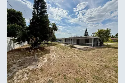 320 Hollywood St, Lehigh Acres, FL 33936 - Photo 40