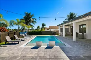 2419 Country Club Blvd, Cape Coral, FL 33990 - Photo 2