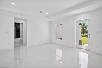 867 Chipley St E, Lehigh Acres, FL 33974 - Photo 8