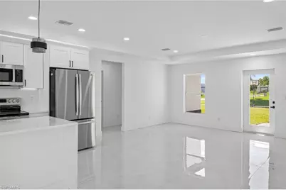 867 Chipley St E, Lehigh Acres, FL 33974 - Photo 10