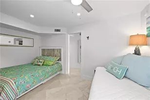 10562 Gulf Shore Dr, Naples, FL 34108 - Photo 8