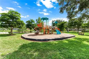 15489 Laguna Hills Dr, Fort Myers, FL 33908 - Photo 46