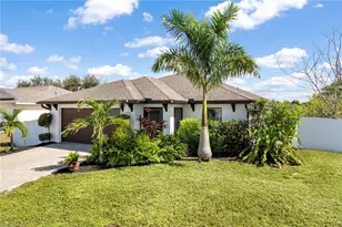 2809 NE 6th Pl, Cape Coral, FL 33909 - Photo 2