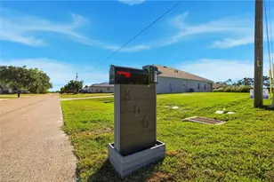 866 SW 18th St, Cape Coral, FL 33991 - Photo 44