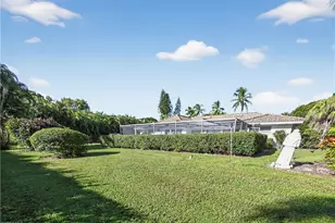 690 Murex Dr, Naples, FL 34102 - Photo 16