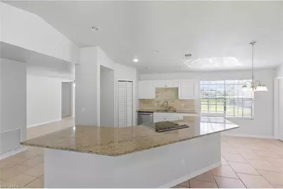 912 Lincoln Ave, Lehigh Acres, FL 33972 - Photo 8