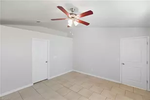 912 Lincoln Ave, Lehigh Acres, FL 33972 - Photo 18