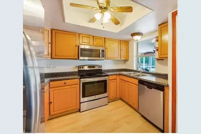 915 SE 20th St, Cape Coral, FL 33990 - Photo 8